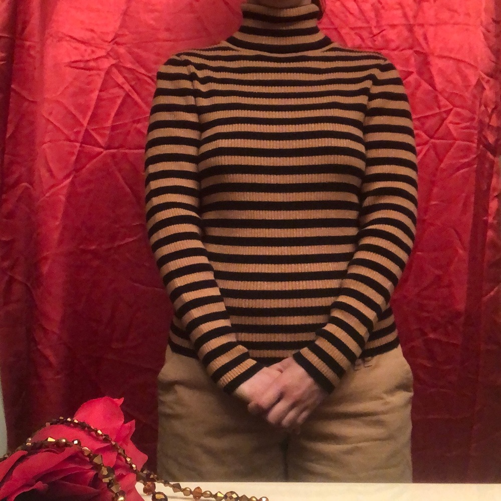 Turtleneck Sweater Moda International Black & Gold Size M —#096 - Picture 6 of 14